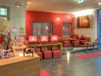 Meininger Hotel Berlin Alexanderplatz Các khách sạn gần Công viên Mauerpark