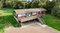 River Front, Spacious, Clean, Large Yard, Decks, Fire Pit, Adequate Parking - 2-Star