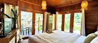 Uma Villa Manado - พร้อมระเบียง