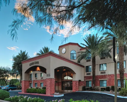Hilton Vacation Club Varsity Club Tucson Hotels near Tucson Botanical Gardens