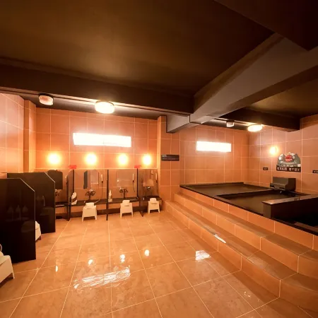 Capsule Hotel New Gloria