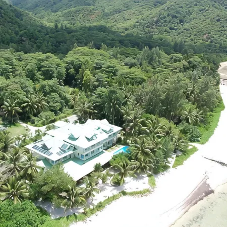 Palm Beach Hotel
