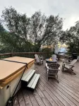Little Bear Cottage Private,Luxury Getaway!SPA! FIRE PIT! 3 MLS FROM SNP - 4-نجوم