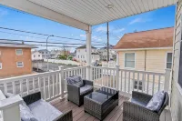 Steps to Beach: Ocean Views, 5 Decks, 3 Cars, Loaded with Amenities! - 3-Star