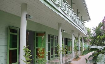 Baanrak Amphawa Homestay