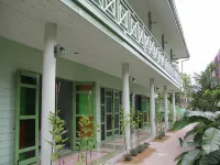 Baanrak Amphawa Homestay - 2-Star