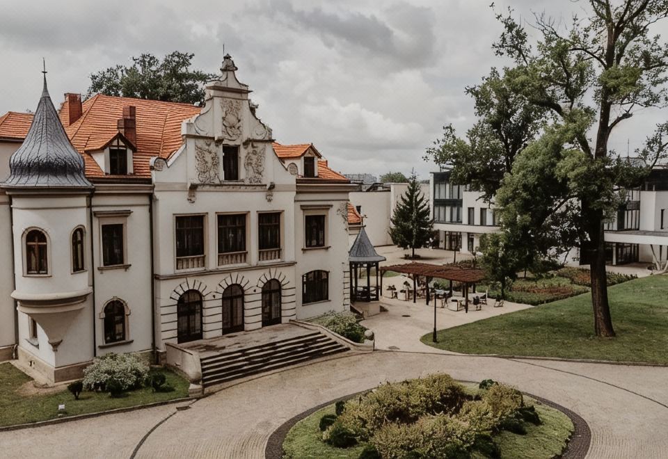 Polanka Conference Center - Housity