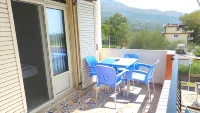 Friends House - Borsh Hotel - 2 estrellas
