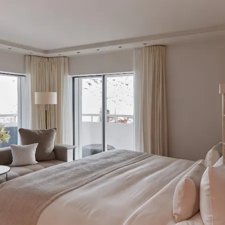 7132 Hotel Vals