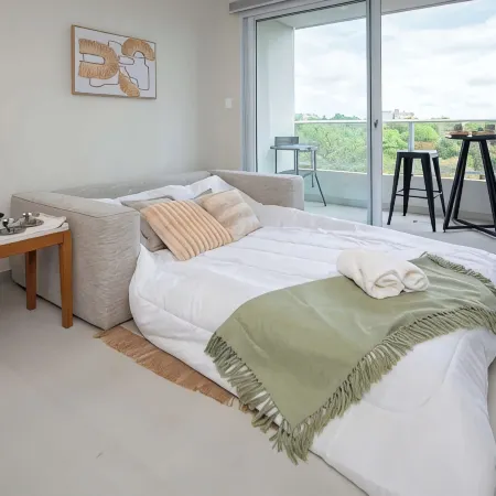 Corporate Stays First Living - 306