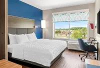 Tru by Hilton Holland MI - 3-Star