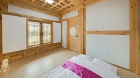 Donghae Hanok Donganjae - Parkering