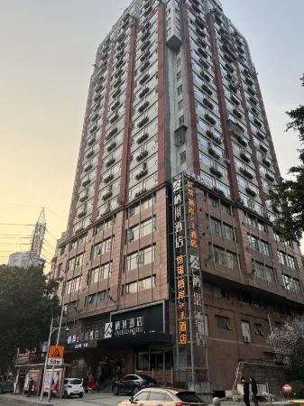 Xuan xuan& Chen chen river-view theme homestay