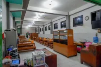 RedDoorz Syariah @ Hotel Wisma Indonesia Kendari Hoteles en Baruga