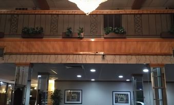 Regency Inn & Suites - Housity