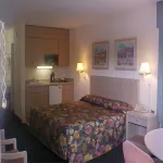 Deluxe Inn and Suites Hotels in Neshoba County