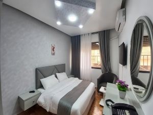 Al-Nujoom Hotel Suites