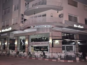 Val Fleuri Apartments with Balcony & Terrace, Casablanca