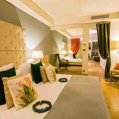 Golden Suites & Spa Rooms