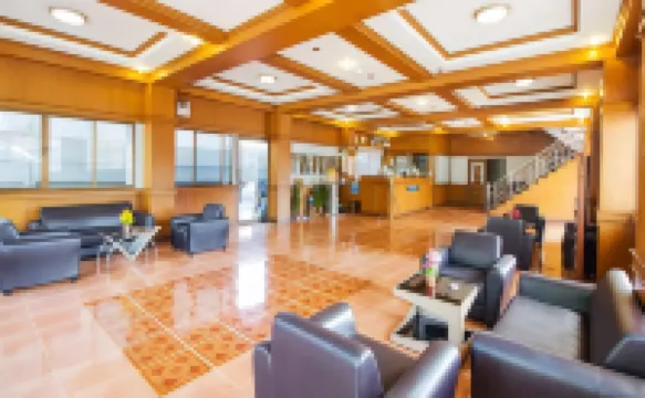 โรงแรมบีทู ไนท์บาซาร์ เชียงราย บูติค แอนด์ บัดเจท โรงแรมในเชียงราย