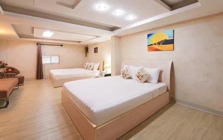 Khách sạn Saigon Charm