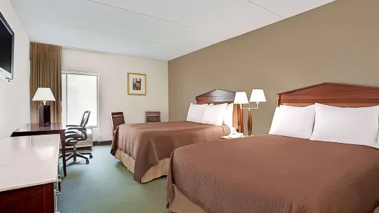 Days Inn by Wyndham Newport News City Center Oyster Point