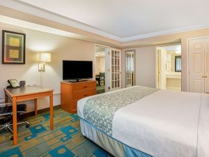 La Quinta Inn & Suites by Wyndham Seattle Sea-Tac Airport