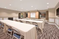 Microtel Inn & Suites by Wyndham Gardendale Отели в г. Фултондейл