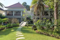The Gantari Ubud Hotel & Villa Hotel dekat Warung Ibu Oki