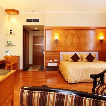 Hotel Mutiara Merdeka Отели рядом с достопримечательностью «Река Сиак»