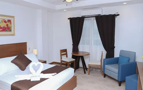 The Pub Hotel Hotels in Olongapo