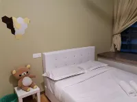 Sea View Country Garden Danga bay 3BR 2 FREE By Natol Отели в г. Голден-Бэй