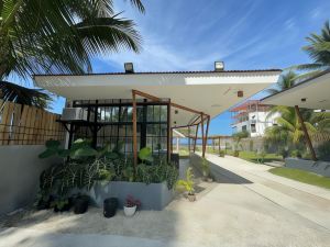 Fins Pacific Coral Bay by Hiverooms