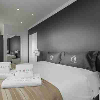 The Queen Luxury Apartments - Villa Fiorita Rooms