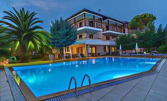 Hotel Pegasus-Adult Friendly - Housity