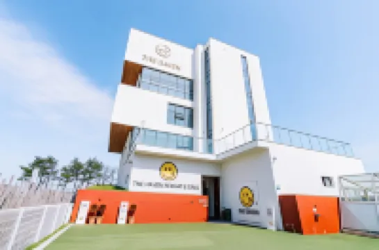 Pohang the Haven Resort Pension