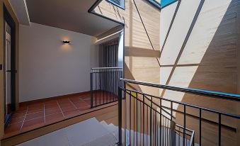 Limehome Barcelona Plaça Pirineus