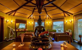 Aanari Hotel & Spa