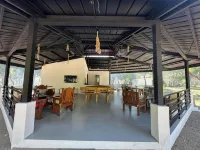 Magalong Beach Resort - parcheggio