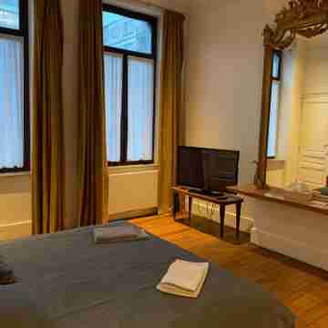 Albert Molière Rooms