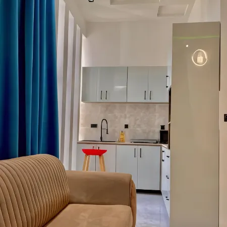 Lisa Suites