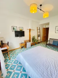 Khách sạn De Condor