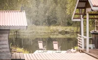 Långforsen Glamping & Lapland Experience Hotels in Sangis