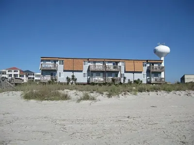 Luxuriously Coastal Beach Front Condo - Welcome to Sea La Vie!