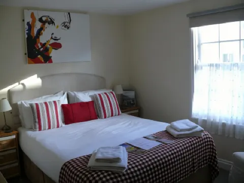 Bow Street Runner Hotels in 