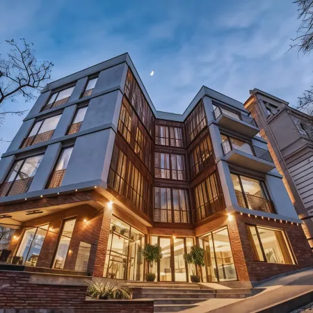 Barnovi Boutique Hotel Отели рядом с достопримечательностью «Станция метро «Руставели»»