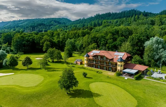 賴因斯貝格莎比亞飯店