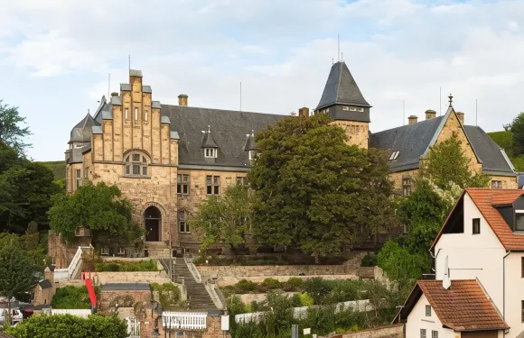 奧彭海姆老法院酒店