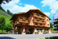 Spires Hotel