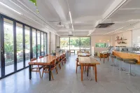 Jeju Camp Harris Spa Pension